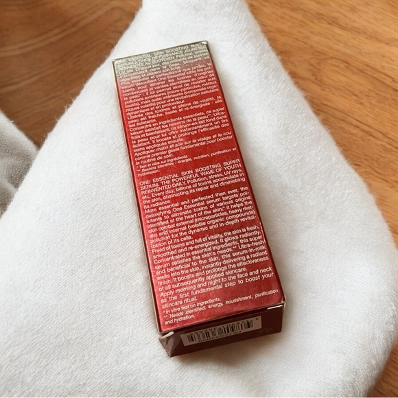 CHRISTIAN DIOR ONE ESSENTIAL SKIN BOOSTING SUPER SERUM 1.7 fl oz. - Picture 3 of 3